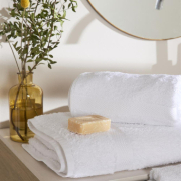Maxi drap de bain blanc 100x150 500g Luxe ambiance Maxi drap de bain blanc 100x150 500g Luxe ambiance