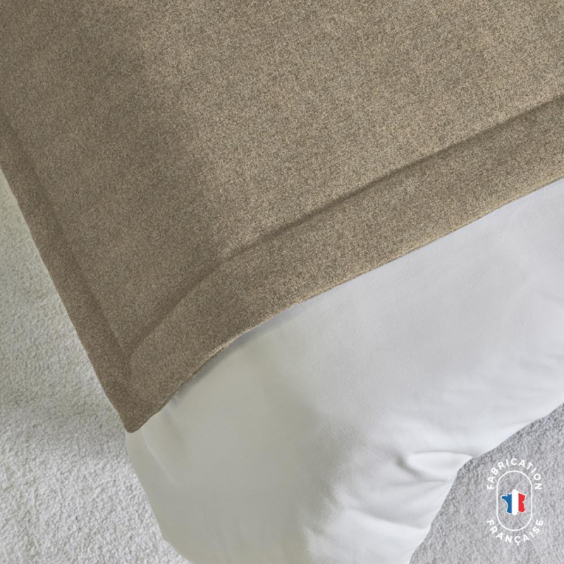 Chemin de lit en tissu mouton