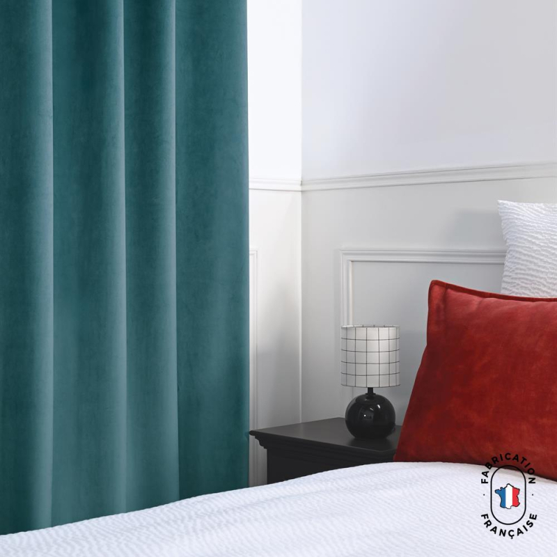 Rideau à oeillets tamisant en tissu ELVIS velours Col. Amande Rideau à oeillets tamisant en tissu ELVIS velours Col. Amande
