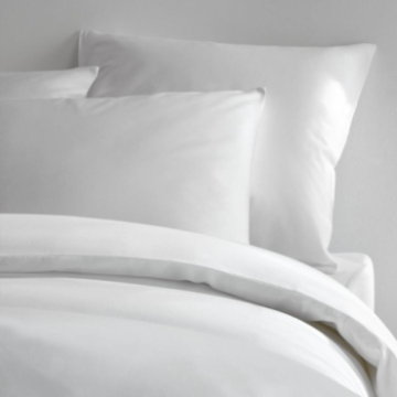 Lot de 2 taies d’oreiller Hestia satin de coton uni blanc 50x75 cm Lot de 2 taies d’oreiller Hestia satin de coton uni blanc 50x75 cm