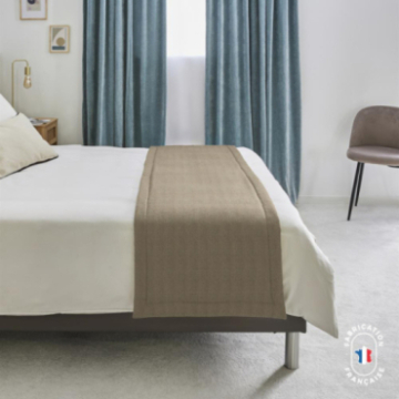 Chemin de lit en tissu mouton