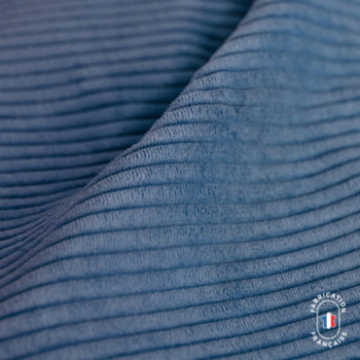 Coussin en velours côtelé