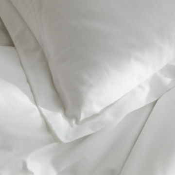 Zoom volant piqué de la taie en percale Sélène