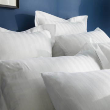 Lot de taies d'oreiller satin Nemesis 50x75 volant piqué