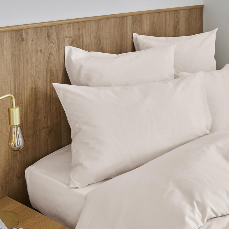 Taies d'oreiller Hestia en satin de coton uni sable 50x75 cm