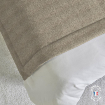 Chemin de lit en velours texturé