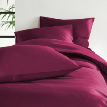 Taie d'oreiller Hestia en satin de coton uni beet red 50x75