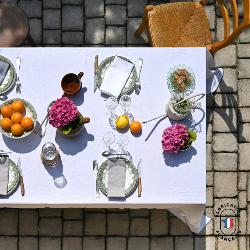 Nappe en lin avec bourdon noir VENTOUX 180x180 cm décoration