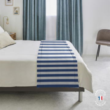 Chemin de lit à rayures