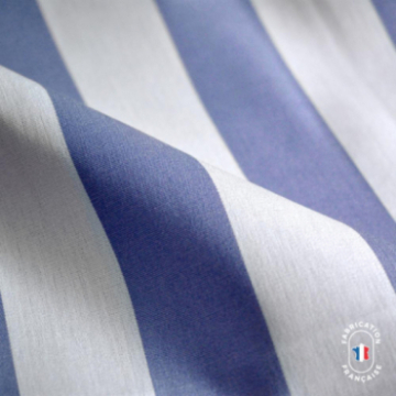 Chemin de lit à rayures