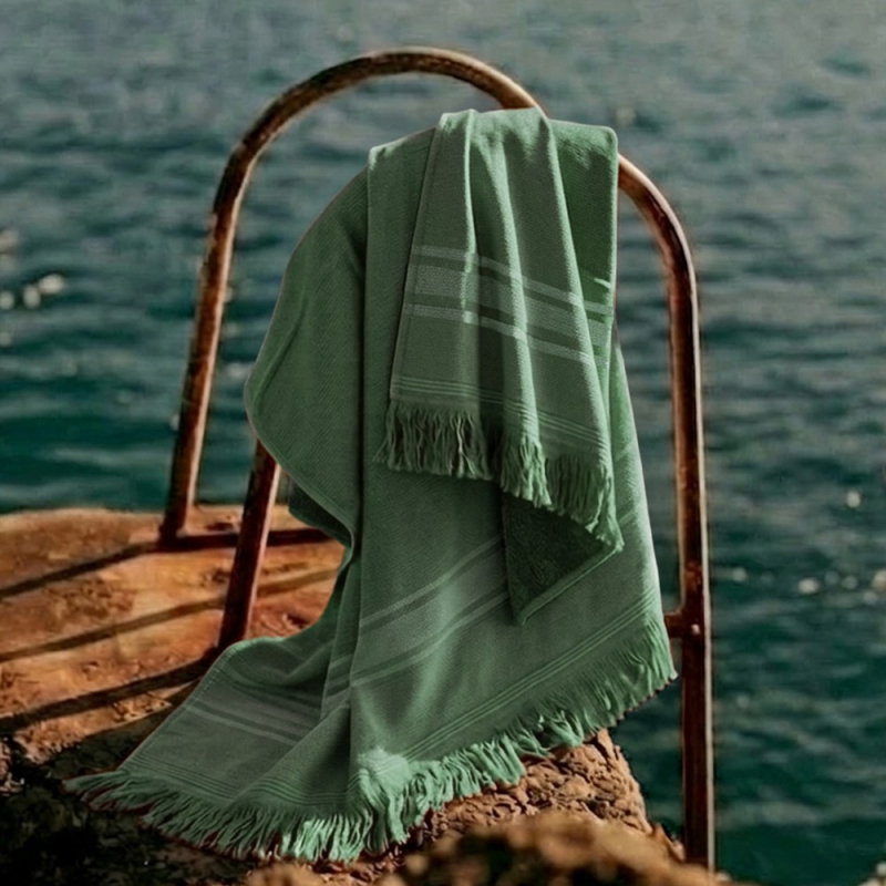 Fouta coloris Olive avec franges